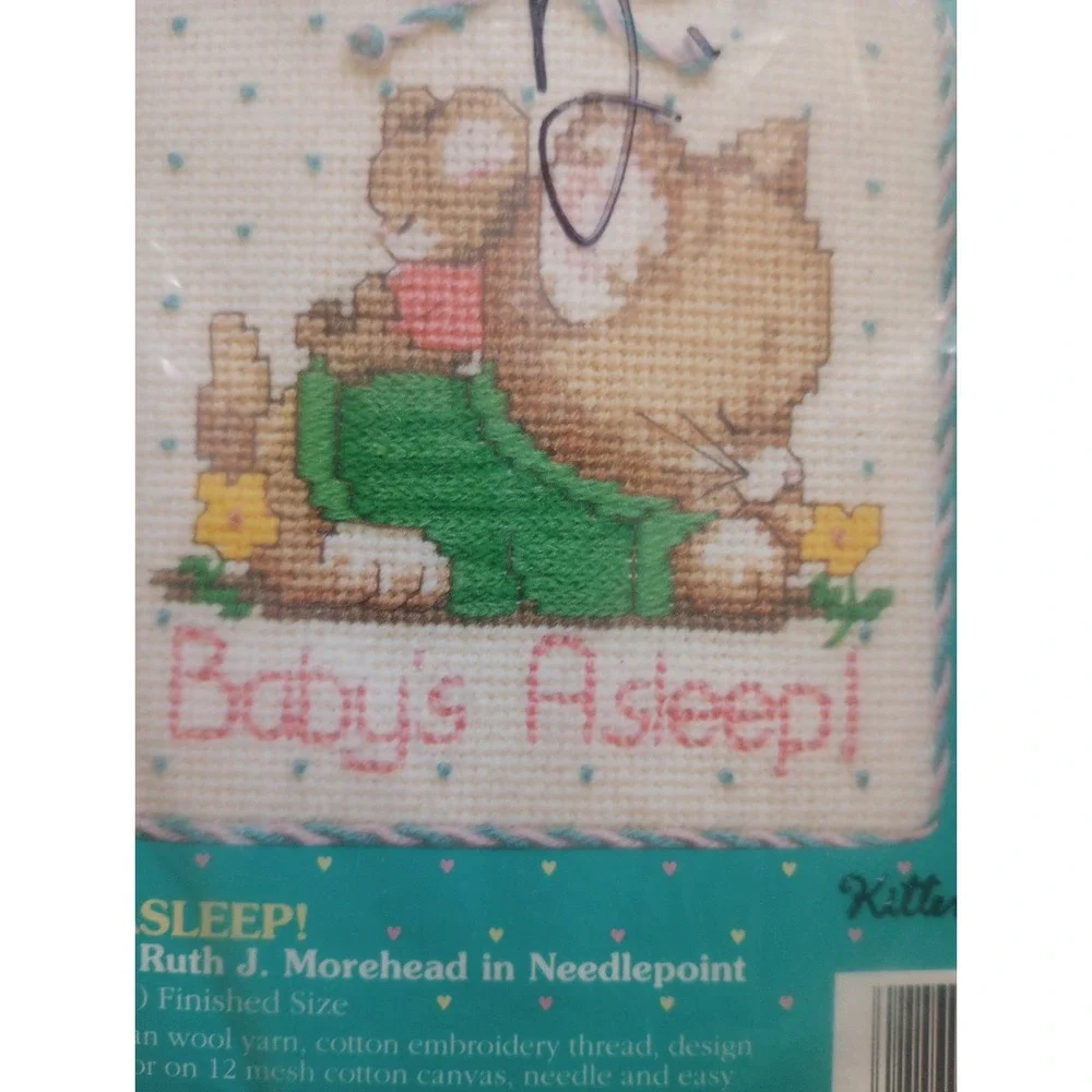 Baby Hugs Needle Point Embroidery Cross stitch Kit Mouse Cat Baby's Asleep 17022